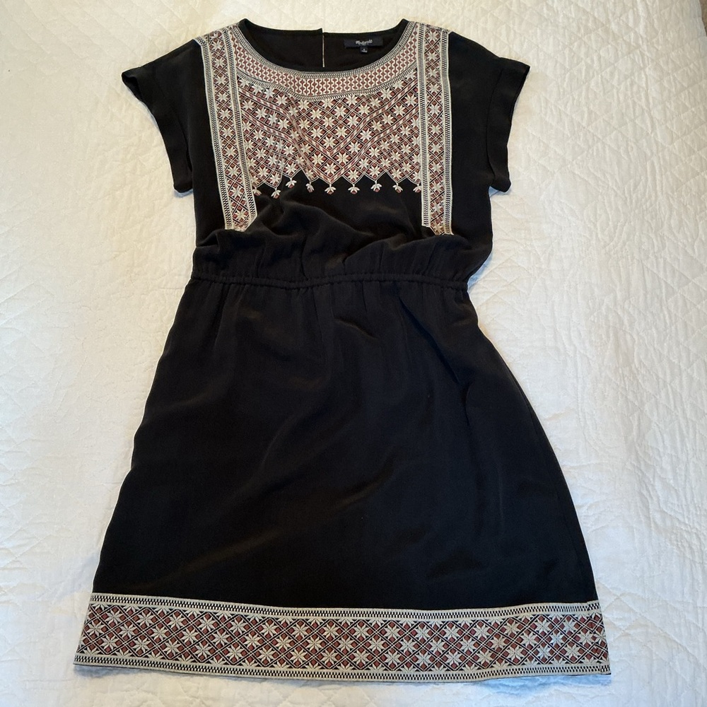 Madewell Starflower Embroidered Washed-Silk Black Dress,  
Size 2